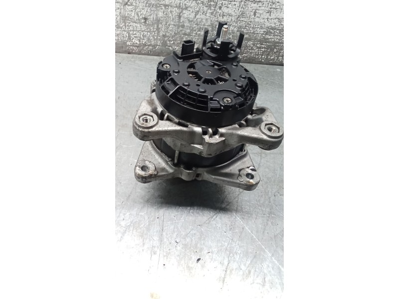 Recambio de alternador para renault megane iv hatchback (b9a/m/n_) 1.3 tce 115 (b9n9) referencia OEM IAM 231009933R A5TE0581ZE 1
