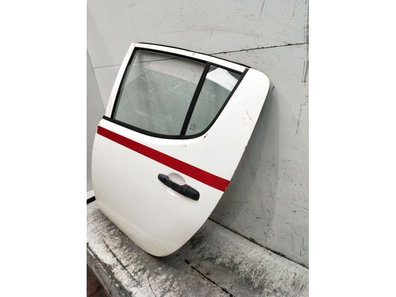 Recambio de puerta trasera izquierda para mitsubishi l200 / triton (ka_t, kb_t) 2.5 di-d 4wd (kb4t) referencia OEM IAM  5P 2005