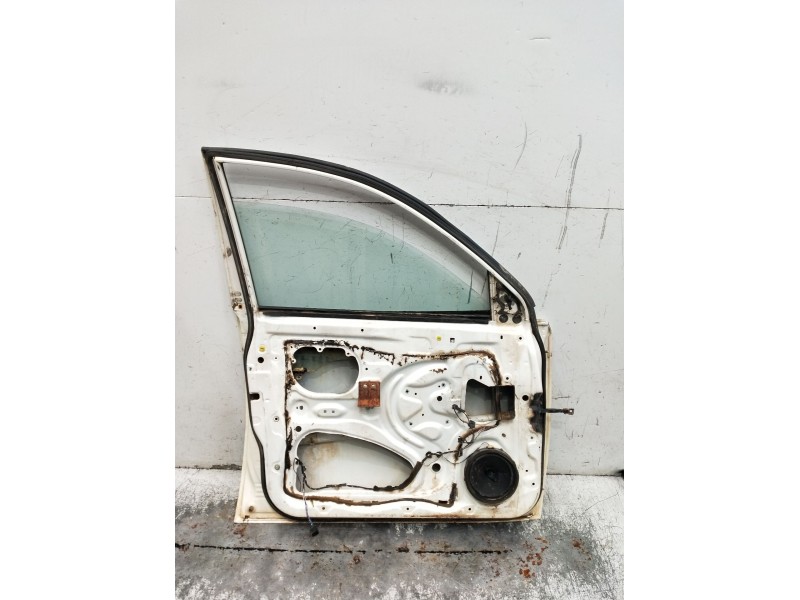Recambio de puerta trasera izquierda para mitsubishi l200 / triton (ka_t, kb_t) 2.5 di-d 4wd (kb4t) referencia OEM IAM  5P 2005