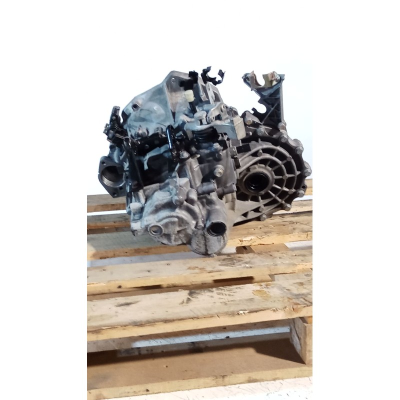 Recambio de caja cambios para nissan almera ii hatchback (n16) 2.2 dci referencia OEM IAM CE ND6 YD 6V 820012 8284