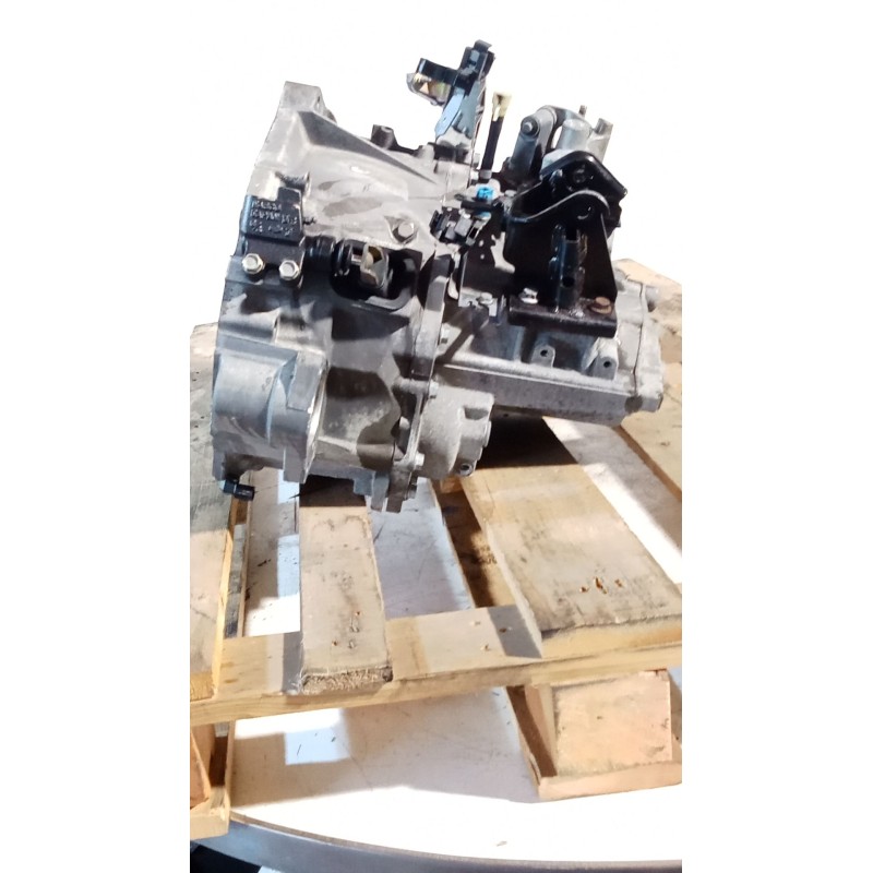 Recambio de caja cambios para nissan almera ii hatchback (n16) 2.2 dci referencia OEM IAM CE ND6 YD 6V 820012 8284