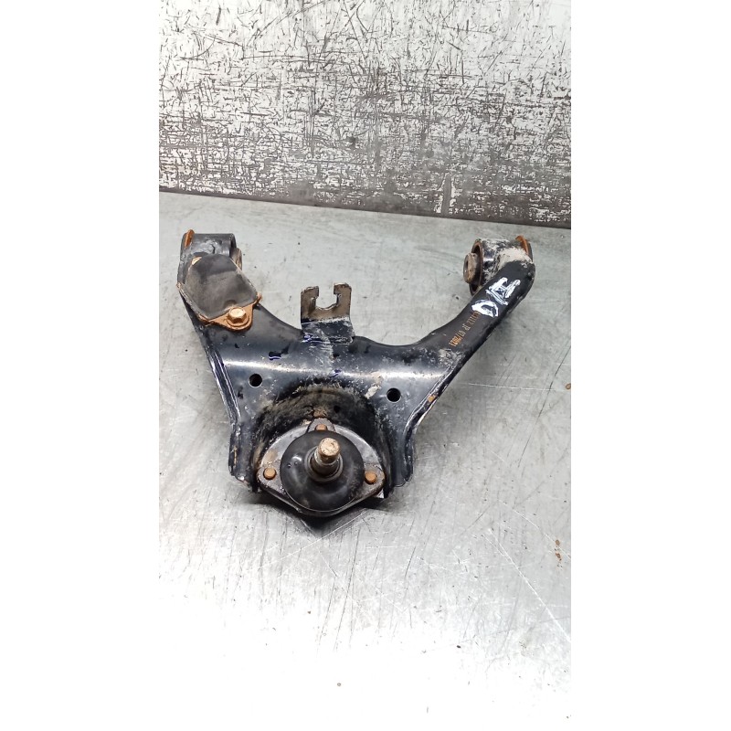 Recambio de brazo suspension superior delantero izquierdo para mitsubishi l200 / triton (ka_t, kb_t) 2.5 di-d 4wd (kb4t) referen