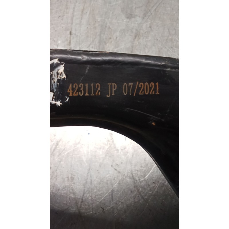 Recambio de brazo suspension superior delantero izquierdo para mitsubishi l200 / triton (ka_t, kb_t) 2.5 di-d 4wd (kb4t) referen