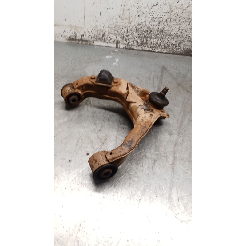 Recambio de brazo suspension superior delantero derecho para mitsubishi l200 / triton (ka_t, kb_t) 2.5 di-d 4wd (kb4t) referenci