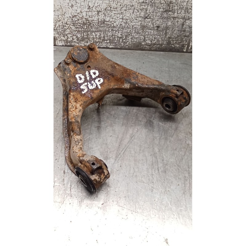 Recambio de brazo suspension superior delantero derecho para mitsubishi l200 / triton (ka_t, kb_t) 2.5 di-d 4wd (kb4t) referenci