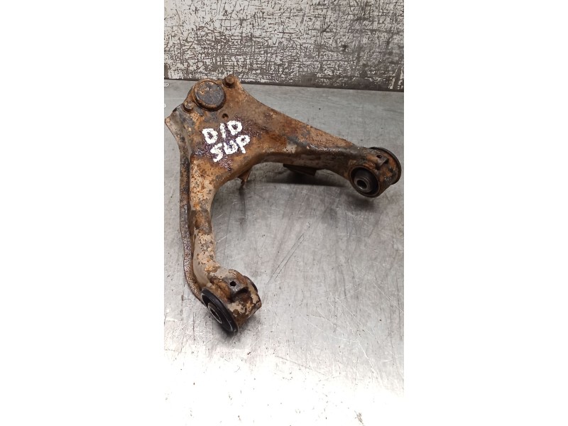 Recambio de brazo suspension superior delantero derecho para mitsubishi l200 / triton (ka_t, kb_t) 2.5 di-d 4wd (kb4t) referenci