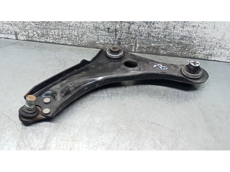 Recambio de brazo suspension inferior delantero izquierdo para renault megane iv hatchback (b9a/m/n_) 1.3 tce 115 (b9n9) referen