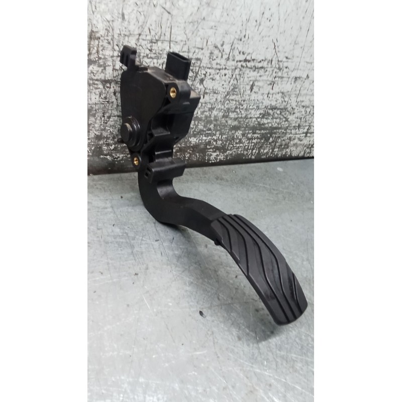 Recambio de potenciometro pedal para renault megane iv hatchback (b9a/m/n_) 1.3 tce 115 (b9n9) referencia OEM IAM 180020000R  18