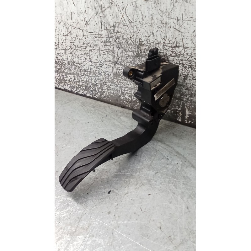 Recambio de potenciometro pedal para renault megane iv hatchback (b9a/m/n_) 1.3 tce 115 (b9n9) referencia OEM IAM 180020000R  18