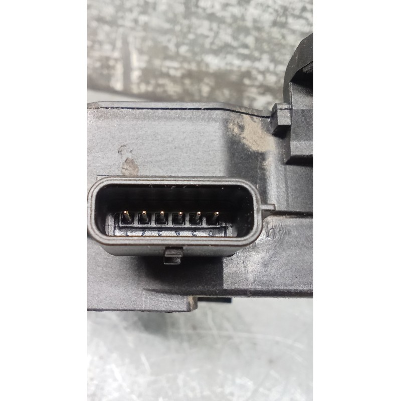 Recambio de potenciometro pedal para renault megane iv hatchback (b9a/m/n_) 1.3 tce 115 (b9n9) referencia OEM IAM 180020000R  18