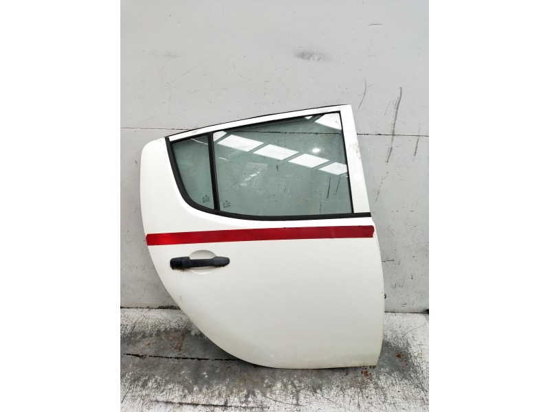 Recambio de puerta trasera derecha para mitsubishi l200 / triton (ka_t, kb_t) 2.5 di-d 4wd (kb4t) referencia OEM IAM  4P 2005