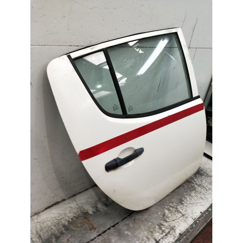 Recambio de puerta trasera derecha para mitsubishi l200 / triton (ka_t, kb_t) 2.5 di-d 4wd (kb4t) referencia OEM IAM  4P 2005