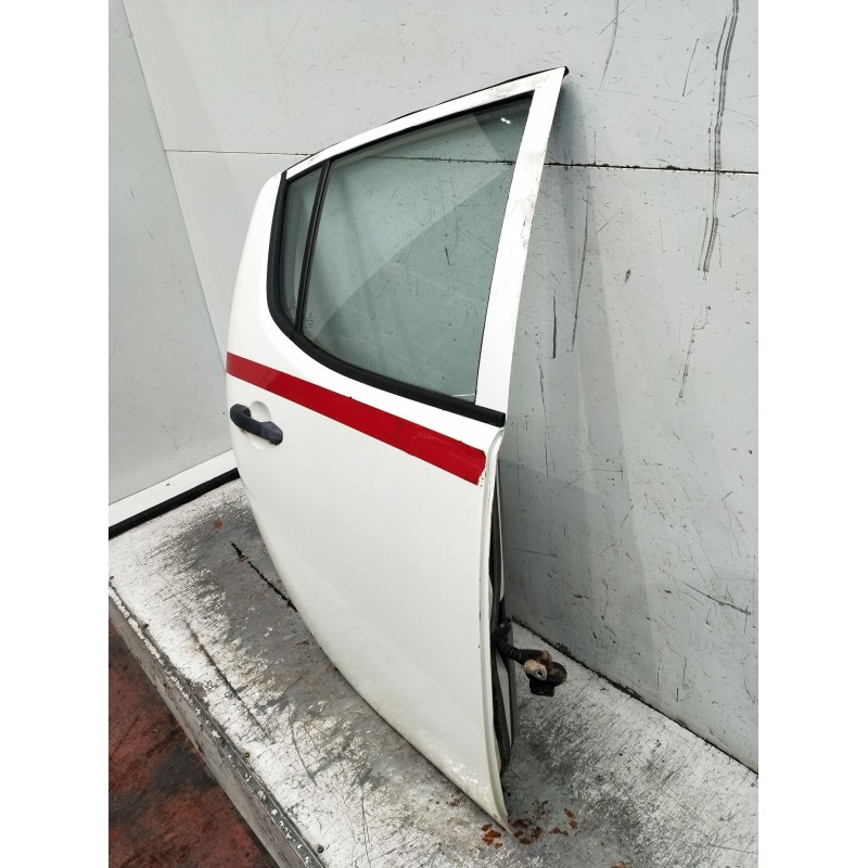 Recambio de puerta trasera derecha para mitsubishi l200 / triton (ka_t, kb_t) 2.5 di-d 4wd (kb4t) referencia OEM IAM  4P 2005