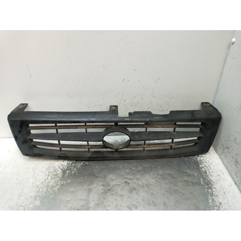 Recambio de rejilla delantera para hyundai galloper ii (jk-01) 2.5 td intercooler referencia OEM IAM  VER FOTOS 1998