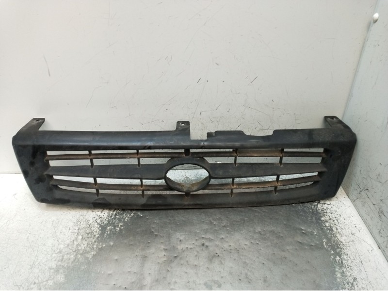 Recambio de rejilla delantera para hyundai galloper ii (jk-01) 2.5 td intercooler referencia OEM IAM  VER FOTOS 1998