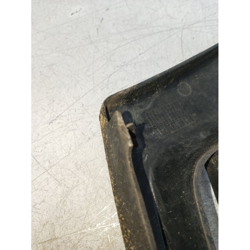 Recambio de rejilla delantera para hyundai galloper ii (jk-01) 2.5 td intercooler referencia OEM IAM  VER FOTOS 1998