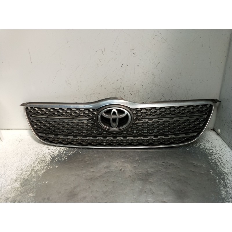 Recambio de rejilla delantera para toyota corolla sedán (_e12_) 1.6 vvt-i (zze121_) referencia OEM IAM   2002