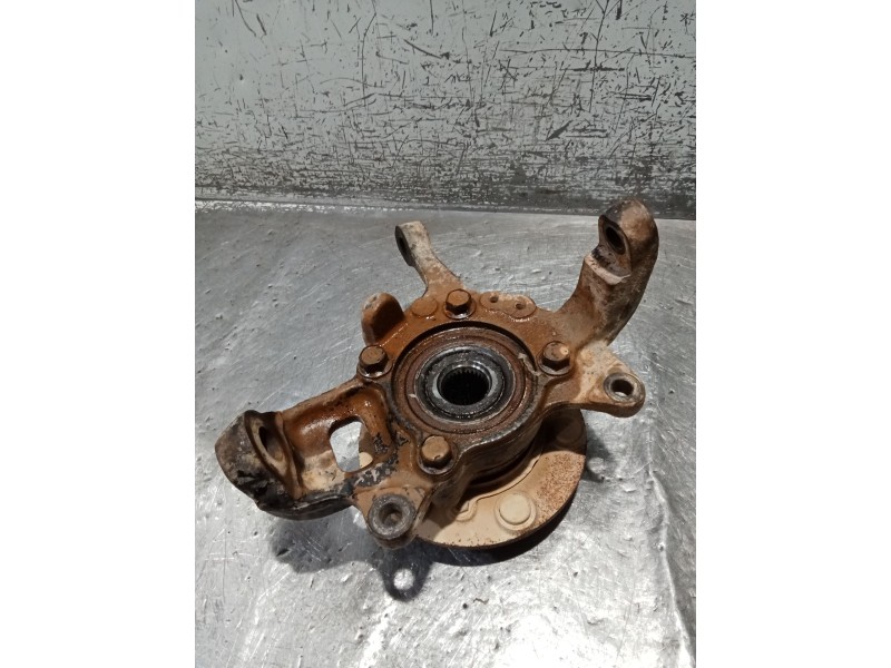 Recambio de mangueta delantera derecha para mitsubishi l200 / triton (ka_t, kb_t) 2.5 di-d 4wd (kb4t) referencia OEM IAM   05