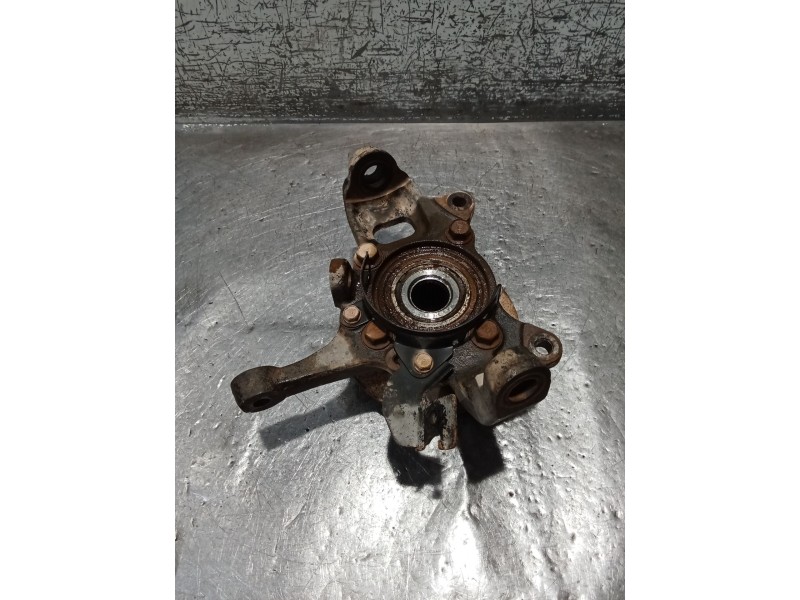 Recambio de mangueta delantera izquierda para mitsubishi l200 / triton (ka_t, kb_t) 2.5 di-d 4wd (kb4t) referencia OEM IAM   05