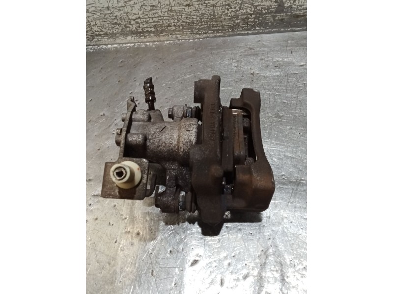 Recambio de pinza freno trasera izquierda para toyota auris (_e15_) 2.0 d-4d (ade150_) referencia OEM IAM   06