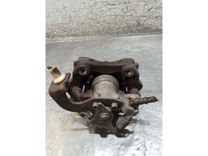 Recambio de pinza freno trasera derecha para toyota auris (_e15_) 2.0 d-4d (ade150_) referencia OEM IAM   06