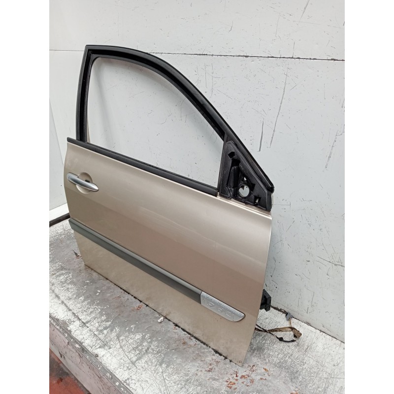 Recambio de puerta delantera derecha para renault megane ii station wagon (km0/1_) 1.9 dci referencia OEM IAM   