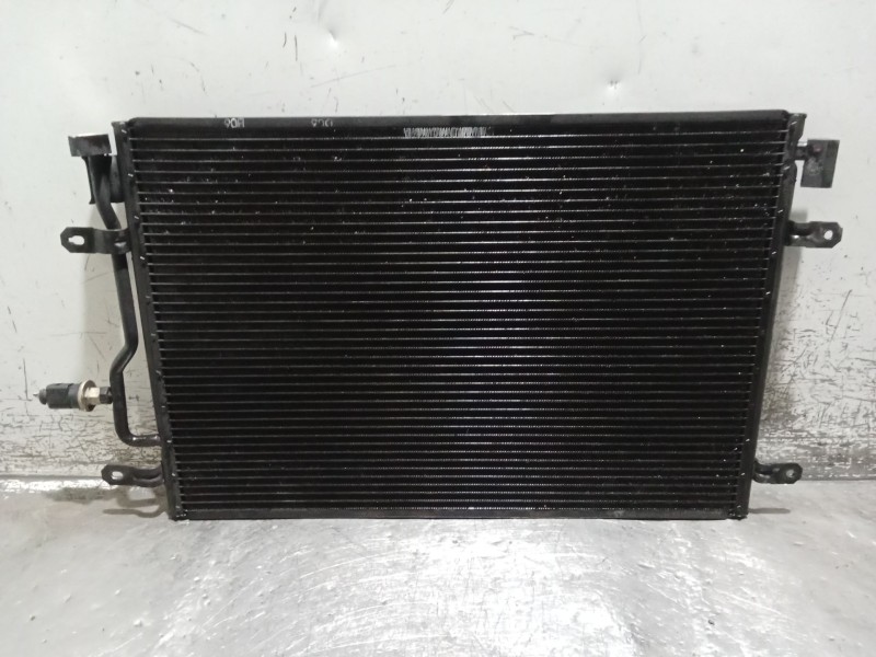 Recambio de condensador aire acondicionado para audi a4 b6 (8e2) 2.0 referencia OEM IAM 8E0260401B MF4467003961 01