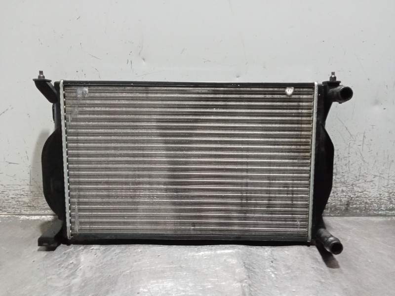 Recambio de radiador agua para audi a4 b6 (8e2) 2.0 referencia OEM IAM   01