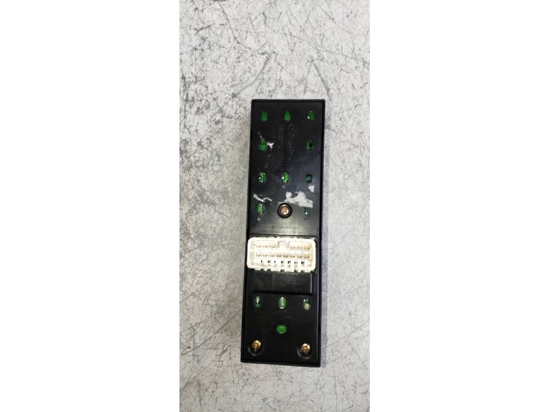 Recambio de mando elevalunas delantero izquierdo para hyundai tucson (jm) 2.0 crdi style referencia OEM IAM   