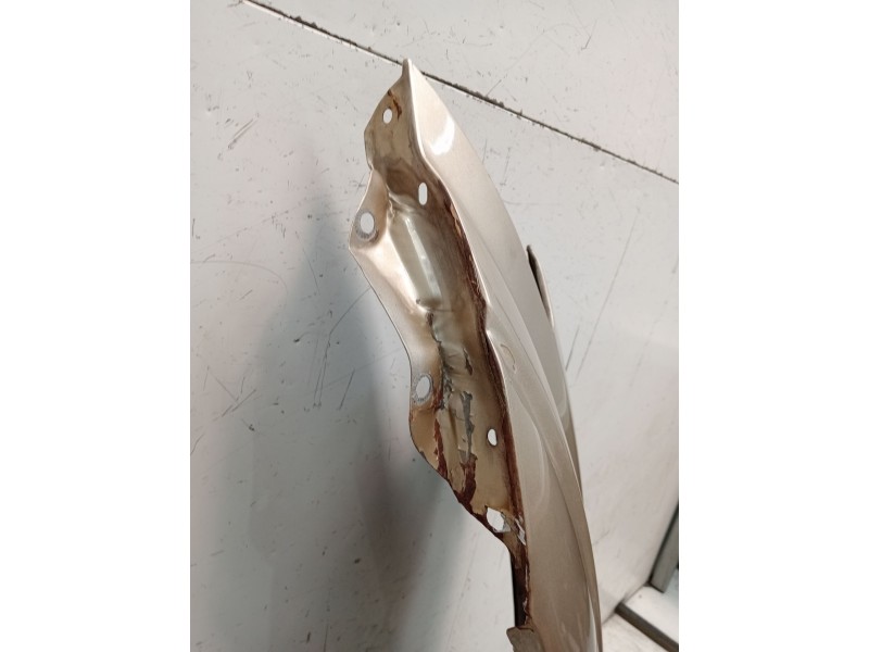 Recambio de aleta delantera izquierda para ssangyong kyron 2.0 xdi referencia OEM IAM  VER FOTO 