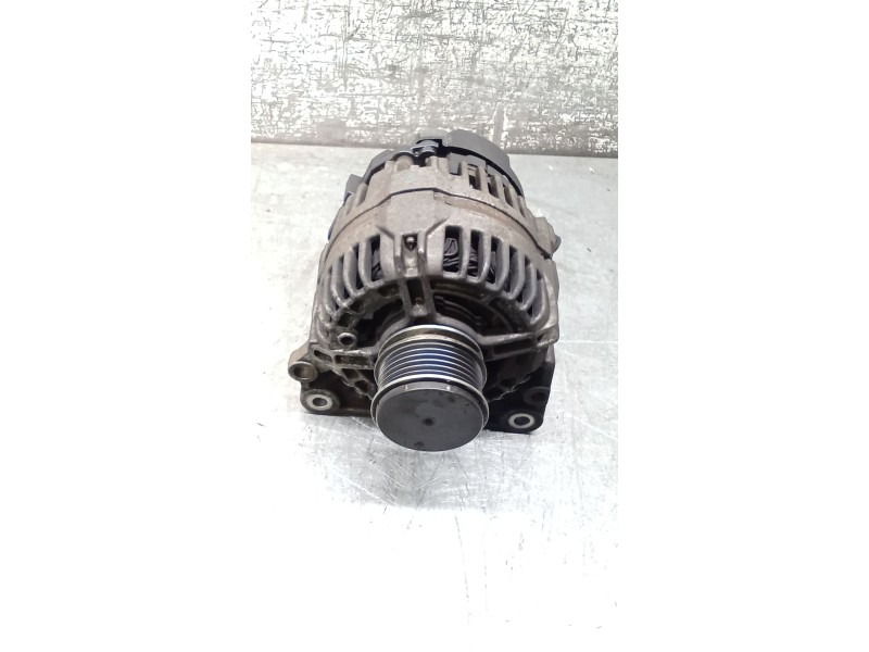 Recambio de alternador para seat leon (1m1) 1.9 tdi referencia OEM IAM 038903023L 0124325001 99
