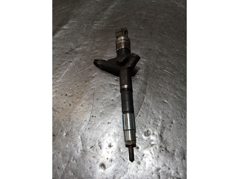 Recambio de inyector para nissan almera ii hatchback (n16) 2.2 dci referencia OEM IAM AW421AW4 01G01587 DENSO