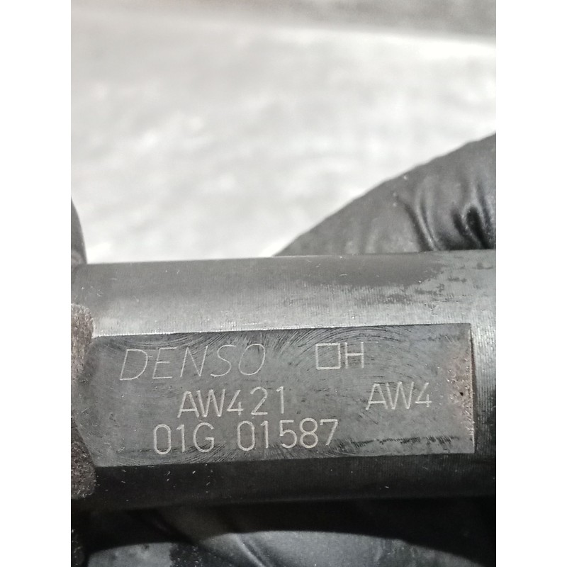 Recambio de inyector para nissan almera ii hatchback (n16) 2.2 dci referencia OEM IAM AW421AW4 01G01587 DENSO