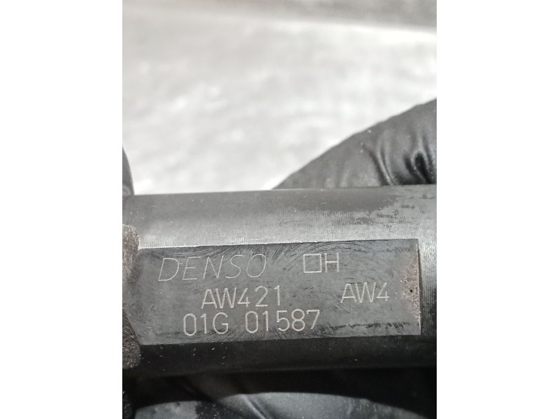 Recambio de inyector para nissan almera ii hatchback (n16) 2.2 dci referencia OEM IAM AW421AW4 01G01587 DENSO