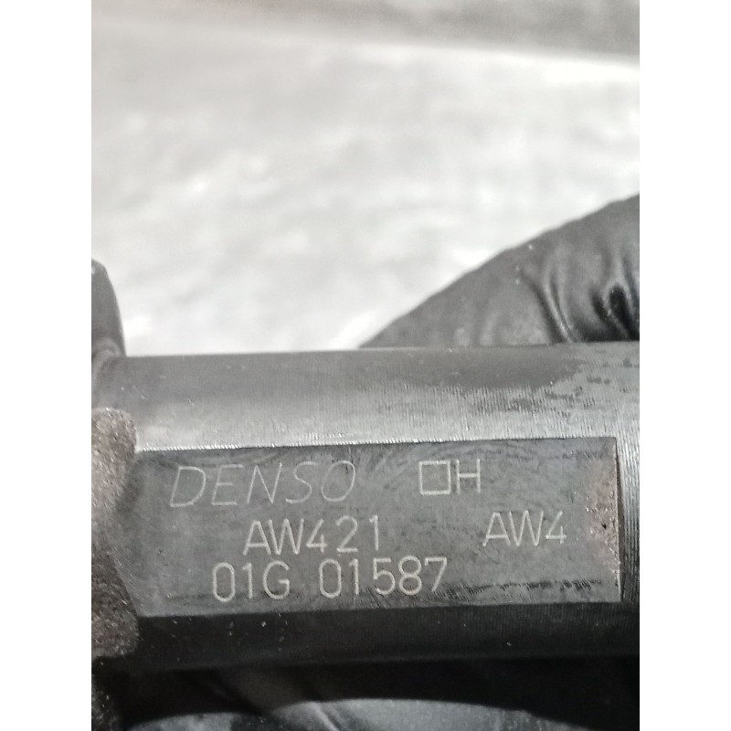 Recambio de inyector para nissan almera ii hatchback (n16) 2.2 dci referencia OEM IAM AW421AW4 01G01587 DENSO