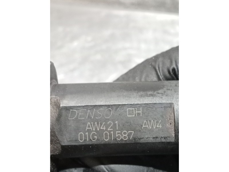 Recambio de inyector para nissan almera ii hatchback (n16) 2.2 dci referencia OEM IAM AW421AW4 01G01587 DENSO