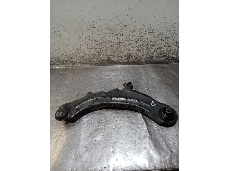 Recambio de brazo suspension inferior delantero derecho para renault megane ii station wagon (km0/1_) 1.9 dci referencia OEM IAM