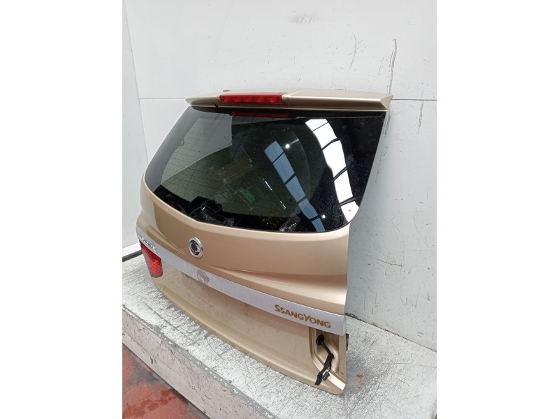 Recambio de porton trasero para ssangyong kyron 2.0 xdi referencia OEM IAM   