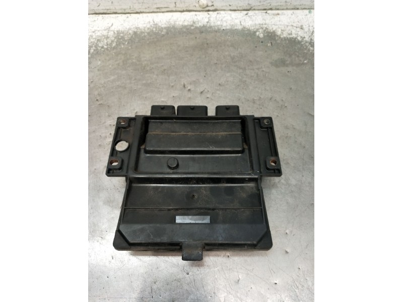 Recambio de centralita motor uce para renault clio ii (bb_, cb_) 1.5 dci (b/cb07) referencia OEM IAM 8200303619 80125503 2001