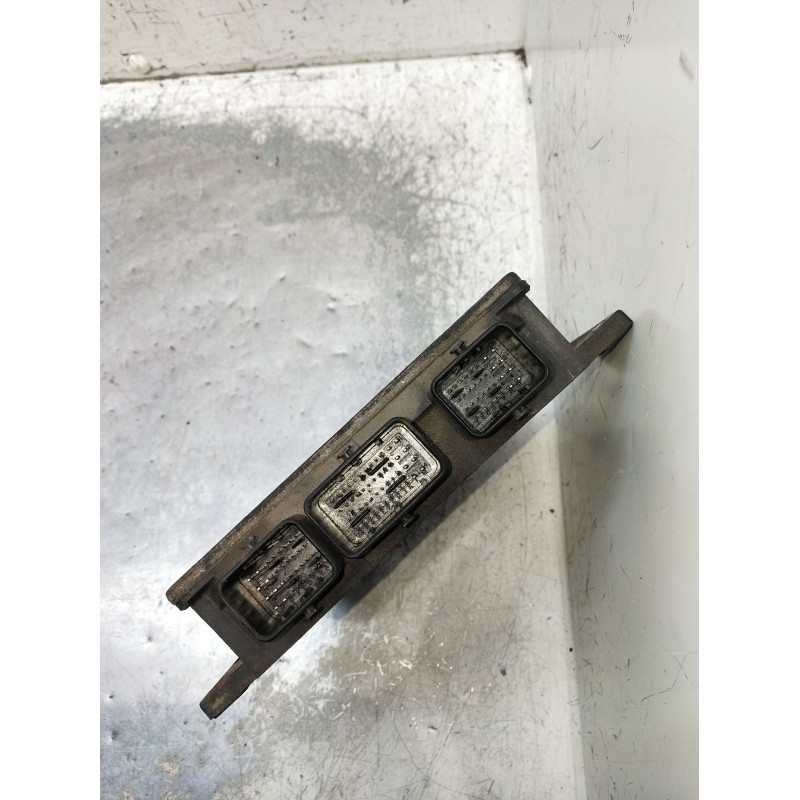 Recambio de centralita motor uce para renault clio ii (bb_, cb_) 1.5 dci (b/cb07) referencia OEM IAM 8200303619 80125503 2001