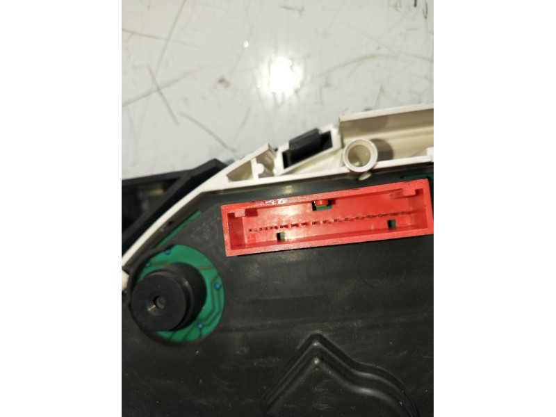 Recambio de cuadro instrumentos para renault laguna ii (bg0/1_) 2.2 dci (bg0f) referencia OEM IAM 8200291334 820291334 2005