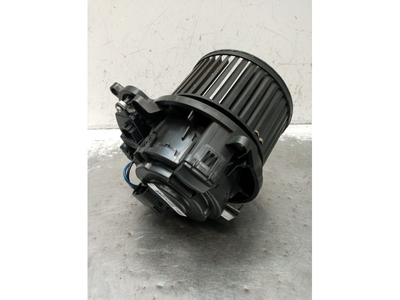 Recambio de motor calefaccion para renault megane iv hatchback (b9a/m/n_) 1.3 tce 115 (b9n9) referencia OEM IAM F9963 T69963A 20