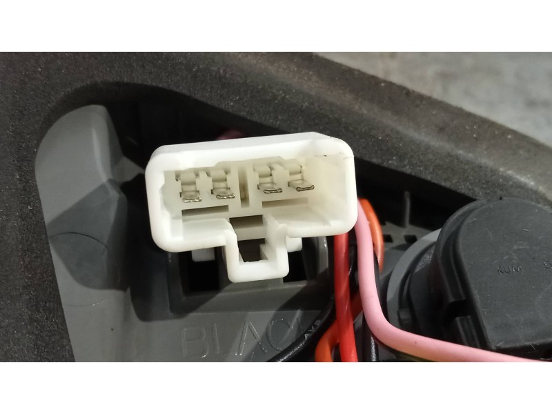 Recambio de piloto trasero derecho interior para hyundai i40 1.7 crdi cat referencia OEM IAM   