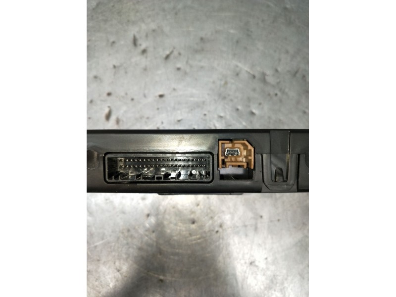 Recambio de modulo electronico para renault megane iv hatchback (b9a/m/n_) 1.3 tce 115 (b9n9) referencia OEM IAM 282755767R A2C9