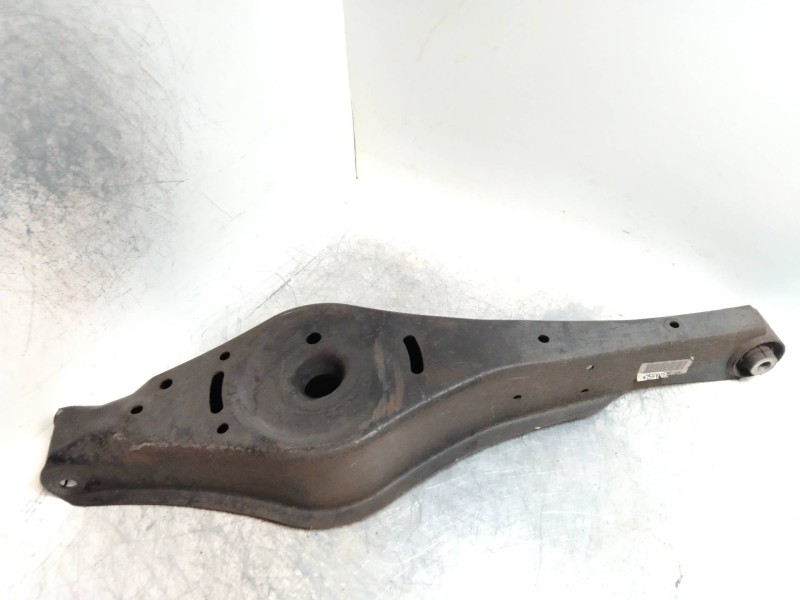 Recambio de brazo suspension inferior trasero derecho para skoda octavia berlina (1z3) 2.0 tdi dpf referencia OEM IAM   