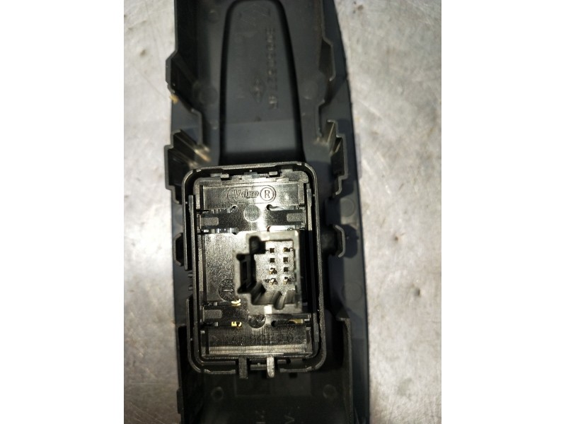 Recambio de mando elevalunas delantero izquierdo para renault megane iv hatchback (b9a/m/n_) 1.3 tce 115 (b9n9) referencia OEM I