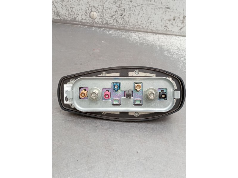 Recambio de antena para land rover discovery sport (l550) 2.0 d 4x4 referencia OEM IAM GJ3219C089DA  2015