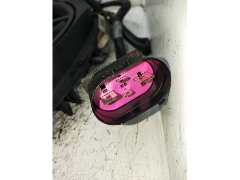 Recambio de electroventilador para audi a4 b6 (8e2) 2.0 referencia OEM IAM   2001