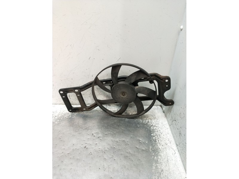 Recambio de electroventilador para renault clio ii (bb_, cb_) 1.5 dci (b/cb07) referencia OEM IAM 860967G 82000098036 2001