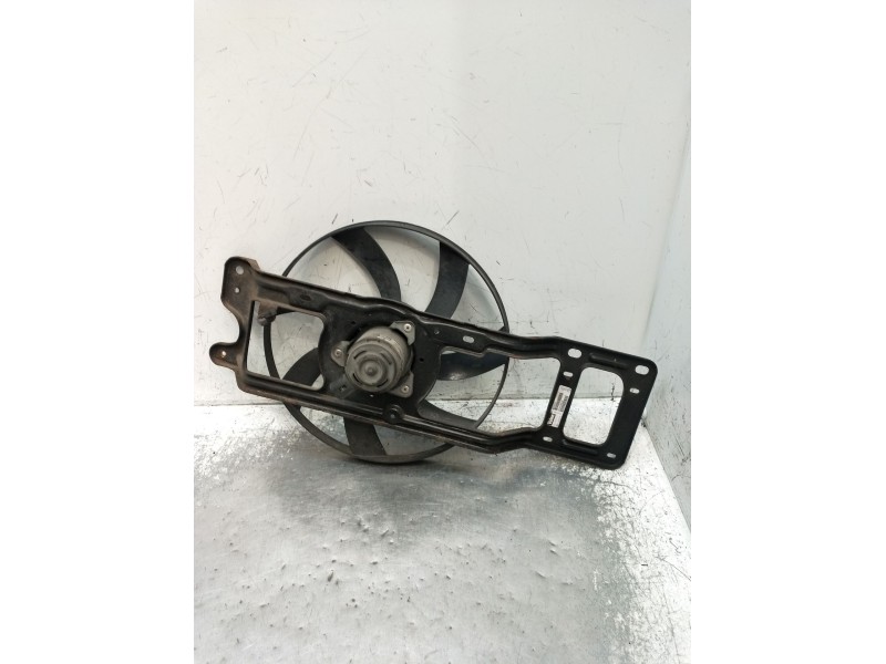 Recambio de electroventilador para renault clio ii (bb_, cb_) 1.5 dci (b/cb07) referencia OEM IAM 860967G 82000098036 2001